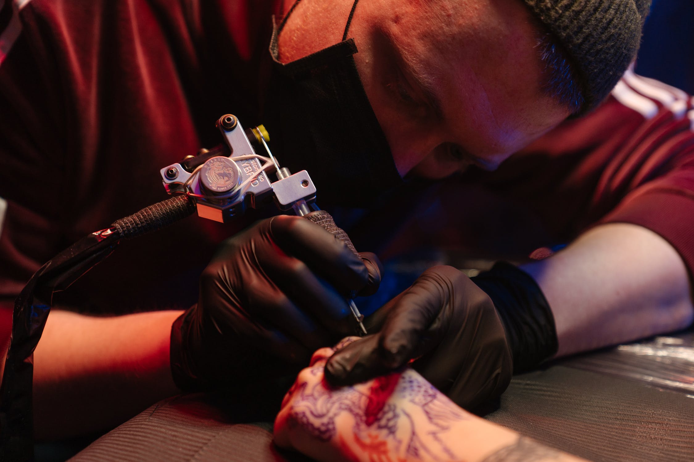 Do Tattoo Artists Make Good Money? – How Much Do Tattoo Artist Make?