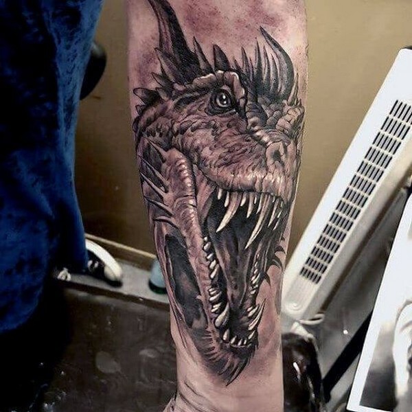 tattoo dragon hand