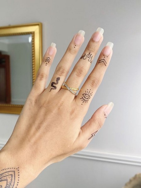 tattoo finger
